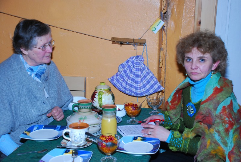 Janina Danielienė su teksto autore. Vlado Gaudiešiaus nuotrauka. Asmeninis A. Digaitytės archyvas